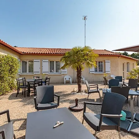 Hotel Le Heron Cendre