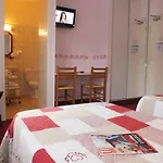Hotel Le Heron Cendre