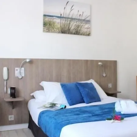 Le Heron Cendre 3* لا ترمبلاد