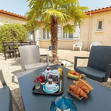 Le Heron Cendre Hotel